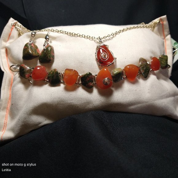 CCLHMHLLC Wirewrapped Jewellery Designs - Picture 1 of 4